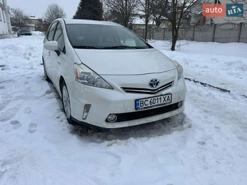 Авто Toyota Prius V 2012 № 8493298