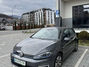 Авто Volkswagen E-Golf 2017 № 8493303
