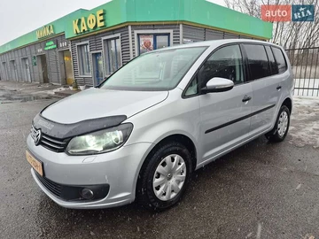 Авто Volkswagen Touran 2013 № 8493487