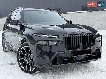 Авто BMW X7 2023 № 8494047