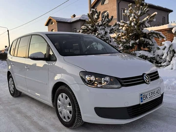Авто Volkswagen Touran 2013 № 8494207
