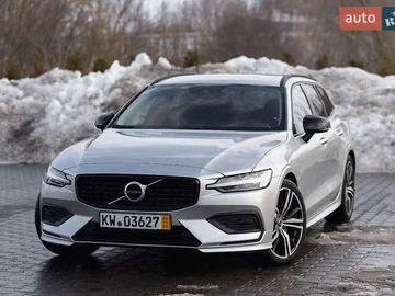 Авто Volvo V60 2021 № 8494346