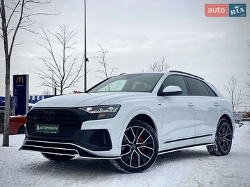 Авто Audi Q8 2023 № 8494418