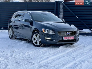 Авто Volvo V60 2015 № 8494626