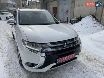 Авто Mitsubishi Outlander 2015 № 8495277