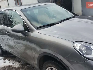 Авто Porsche Cayenne 2015 № 8495536