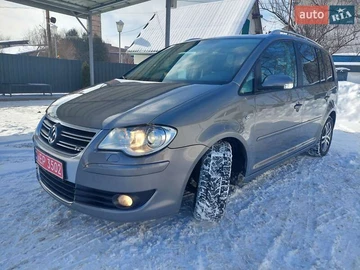 Авто Volkswagen Touran 2009 № 8495785