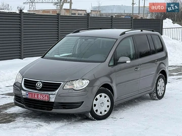 Авто Volkswagen Touran 2009 № 8495789