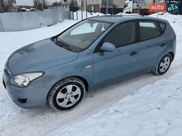 Авто Hyundai I30 2010 № 8496115
