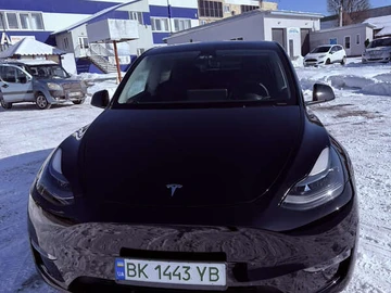 Авто Tesla Model Y 2023 № 8496308