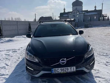 Авто Volvo V60 2018 № 8496527