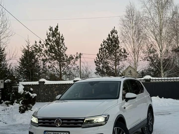 Авто Volkswagen Tiguan 2019 № 8496610
