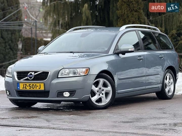Авто Volvo V50 2011 № 8496826