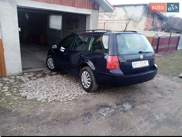 Авто Volkswagen Golf 1999 № 8497034