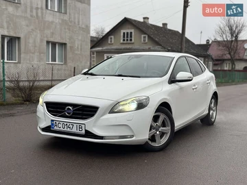 Авто Volvo V40 2014 № 8497297