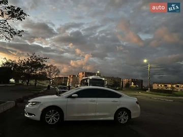 Авто Chrysler 200 2015 № 8497600