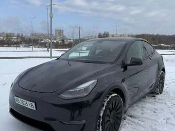 Авто Tesla Model Y 2024 № 8497655
