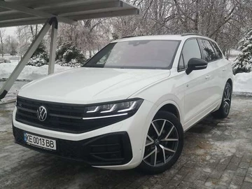 Авто Volkswagen Touareg 2024 № 8498548