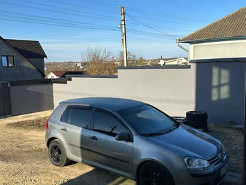 Авто Volkswagen Golf 2004 № 8499123