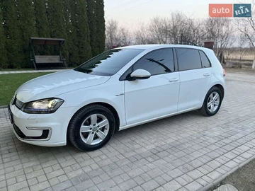 Авто Volkswagen E-Golf 2015 № 8499285