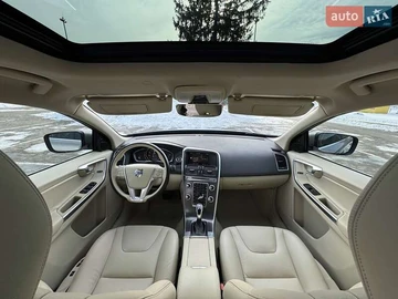 Авто Volvo Xc60 2016 № 8499318