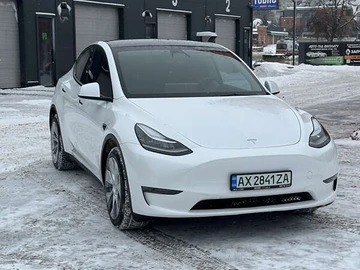 Авто Tesla Model Y 2023 № 8499393