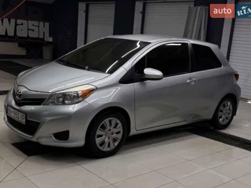 Авто Toyota Yaris 2013 № 8499599