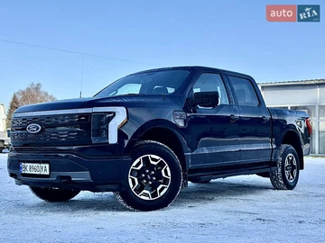 Авто Ford F-150 2023 № 8499772