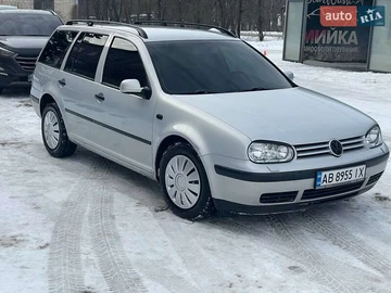Авто Volkswagen Golf 2000 № 8500133