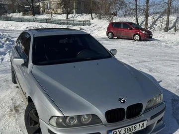 Авто BMW 5 Series 2002 № 8500232