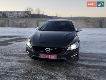 Авто Volvo V60 2015 № 8500245