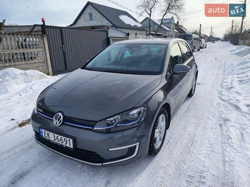 Авто Volkswagen E-Golf 2017 № 8500538