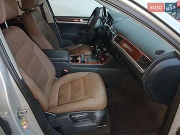 Авто Volkswagen Touareg 2012 № 8500959