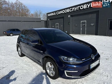 Авто Volkswagen E-Golf 2017 № 8501439