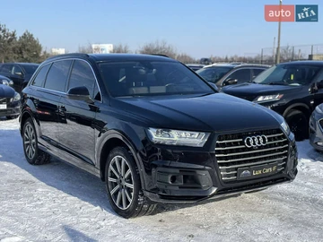 Авто Audi Q7 2017 № 8502047