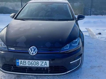 Авто Volkswagen E-Golf 2015 № 8502205