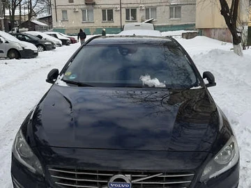 Авто Volvo V60 2015 № 8502248