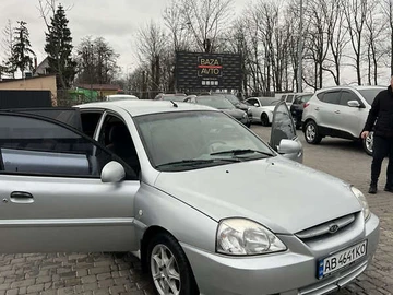 Авто KIA Rio 2005 № 8502425