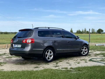 Авто Volkswagen Passat 2005 № 8502501