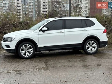 Авто Volkswagen Tiguan 2019 № 8502874