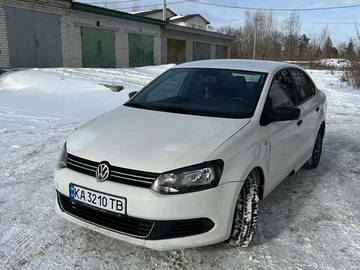 Авто Volkswagen Polo 2012 № 8504030