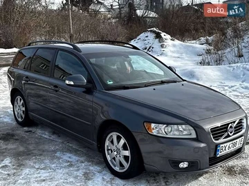 Авто Volvo V50 2011 № 8504236