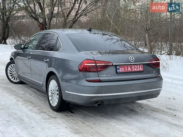 Авто Volkswagen Passat 2017 № 8504904