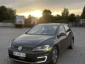 Авто Volkswagen E-Golf 2020 № 8505017