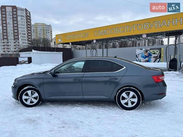Авто Skoda Superb 2016 № 8505032