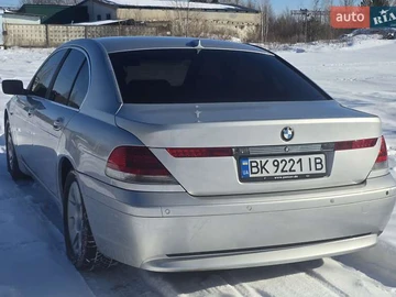 Авто BMW 7 Series 2003 № 8505323