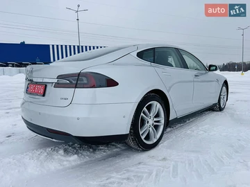 Авто Tesla Model S 2015 № 8505631