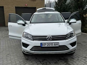 Авто Volkswagen Touareg 2015 № 8505743