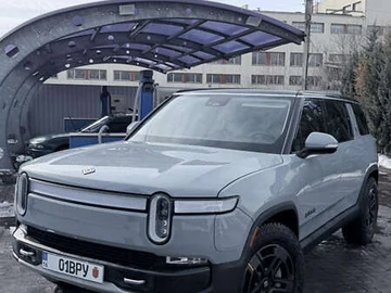 Авто Rivian R1S 2024 № 8505783