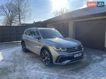 Авто Volkswagen Tiguan 2022 № 8506228